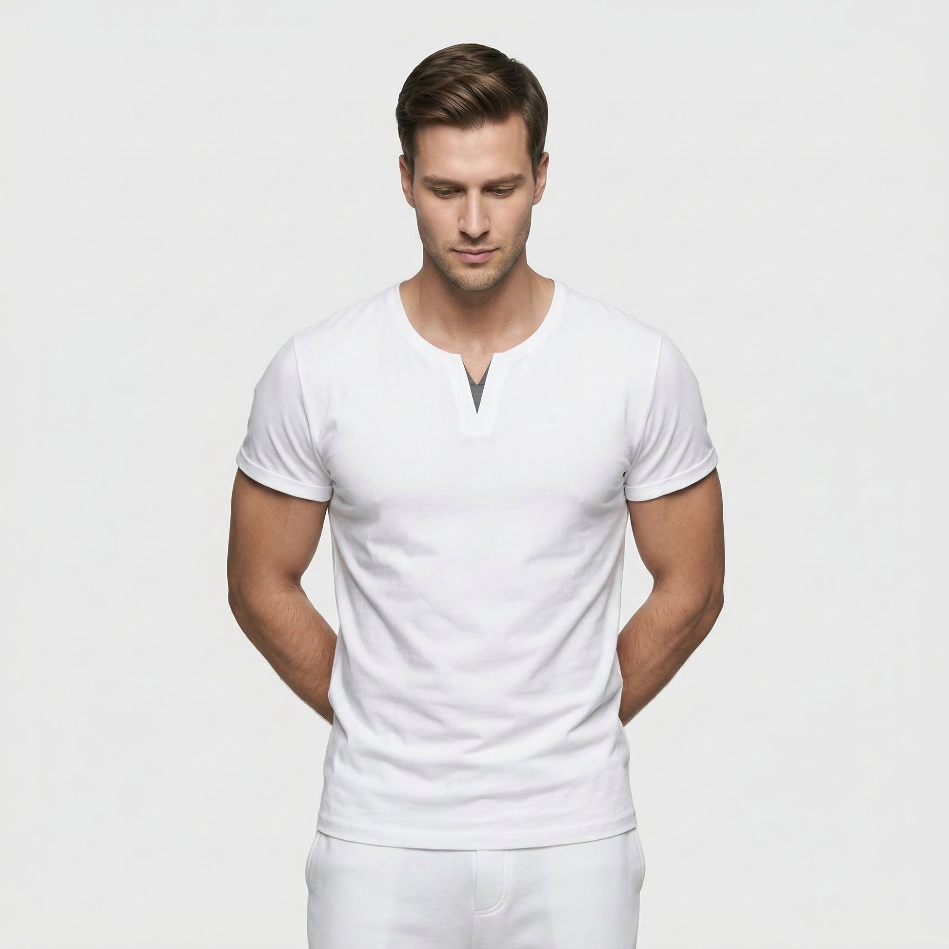 T-Shirt Homme Manches Courtes Col V Encoche Coupe Ajustée