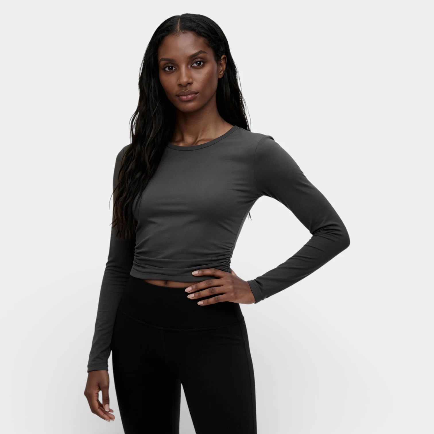 Top Court Femme Manches Longues – Taille Froncée Coupe Ajustée