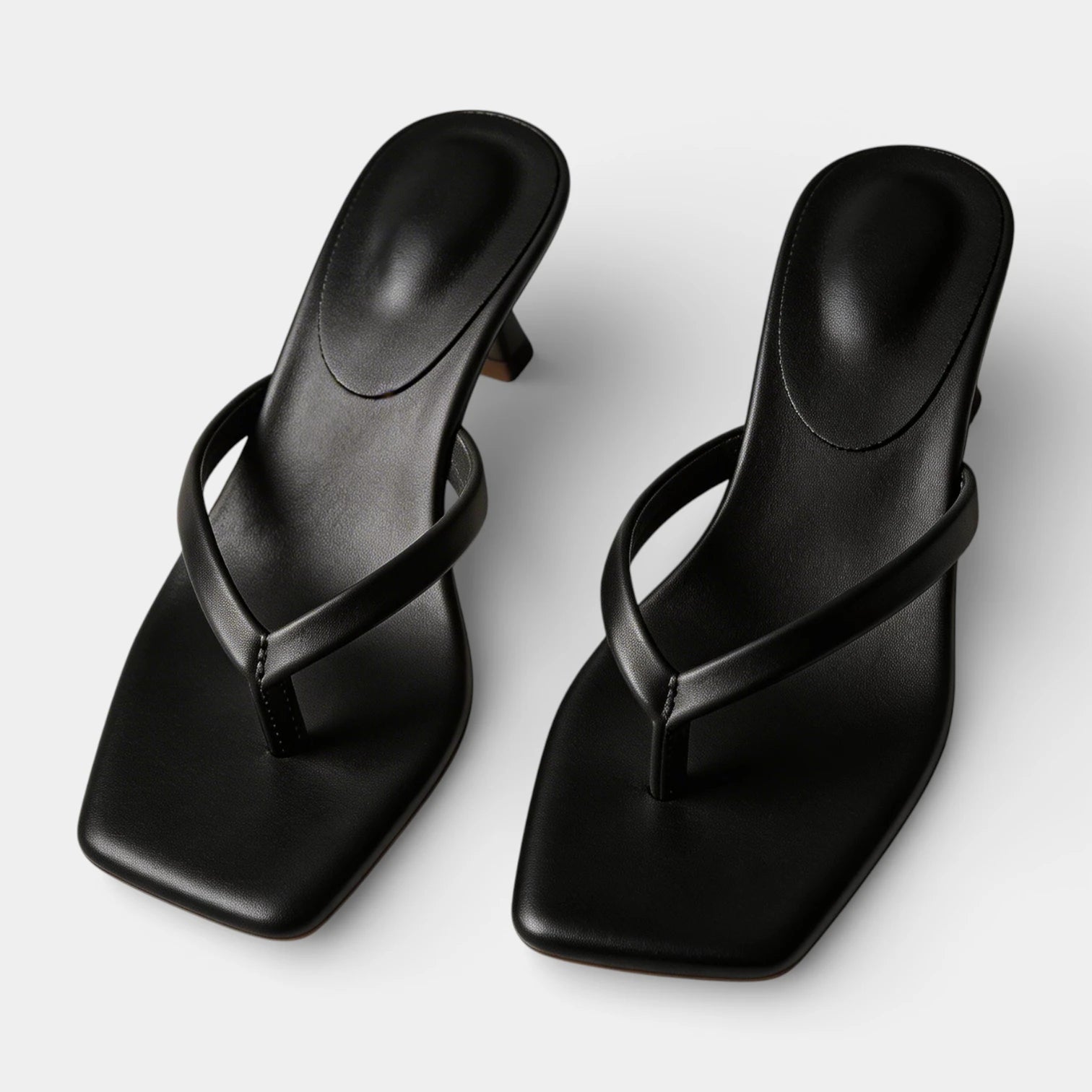 Sandales Femme à Talon Moyen Entredoigt Bout Carré et Bride Minimaliste