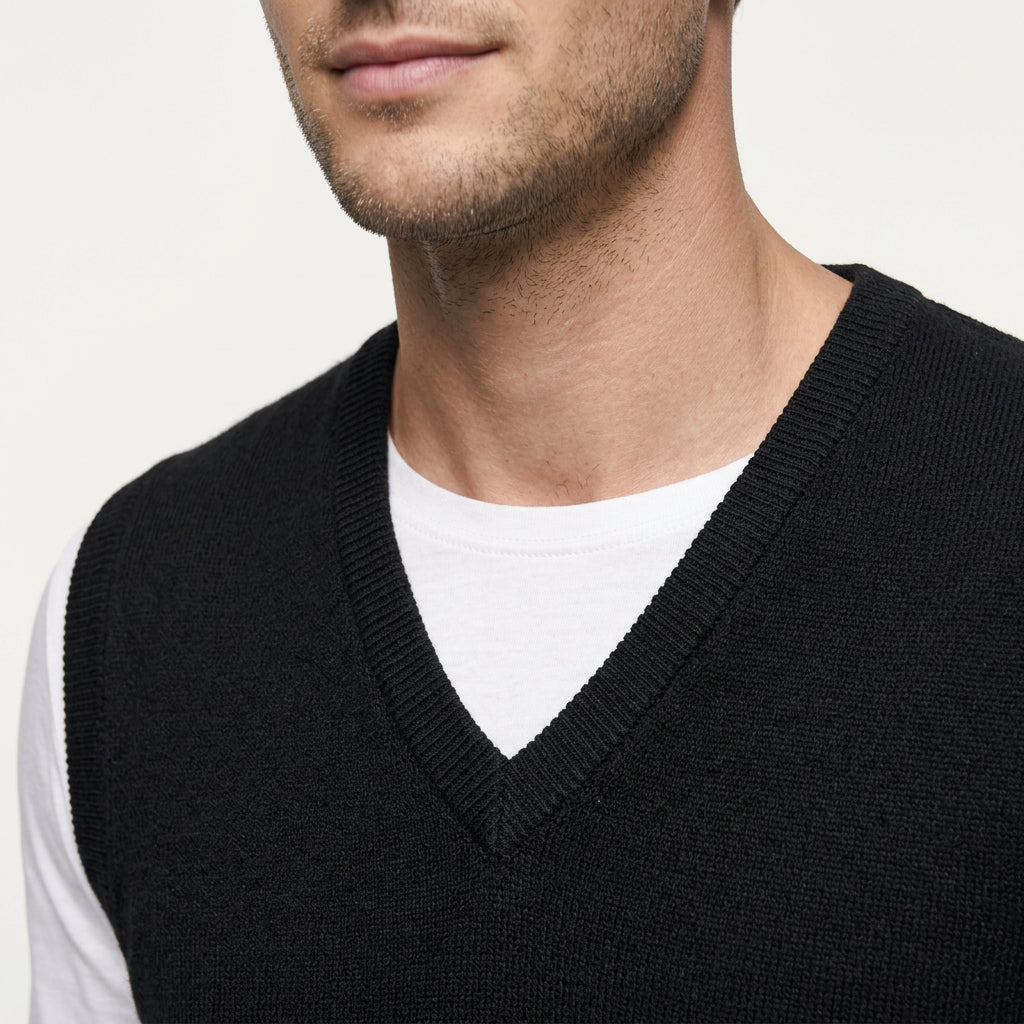 Men's Fine Knit Sleeveless Jumper