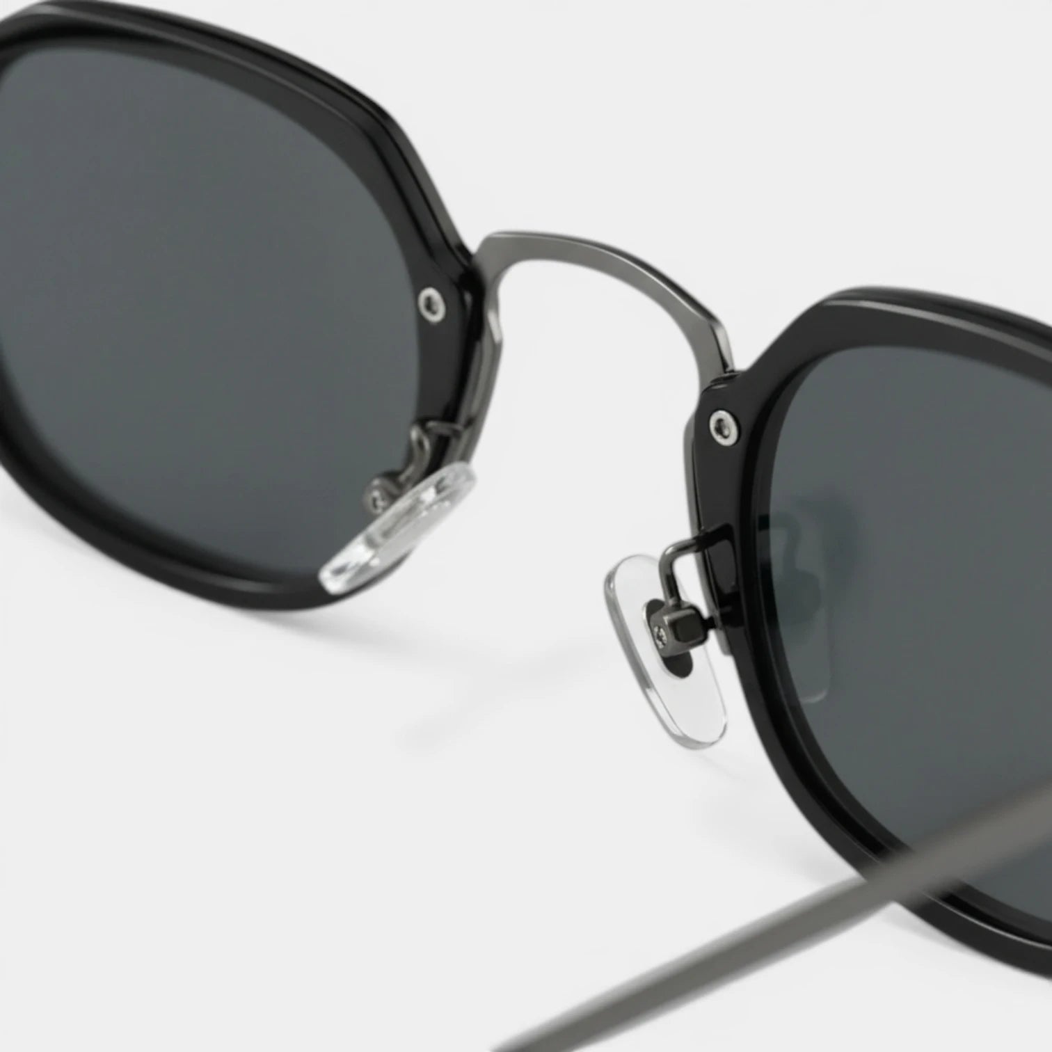 Lunettes Rondes Pont Métallique Verres Foncés pour Homme