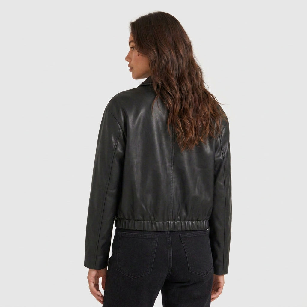 Veste Courte à l'Aspect Cuir et Col Chemise pour Femme