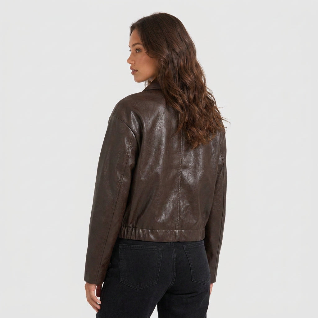 Veste Courte à l'Aspect Cuir et Col Chemise pour Femme
