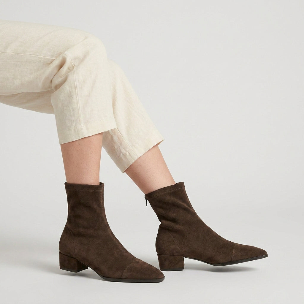 Bottines Ajustées en Daim à Talon Bas pour Femme