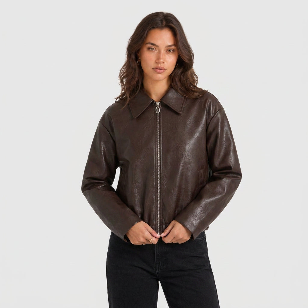 Veste Courte à l'Aspect Cuir et Col Chemise pour Femme